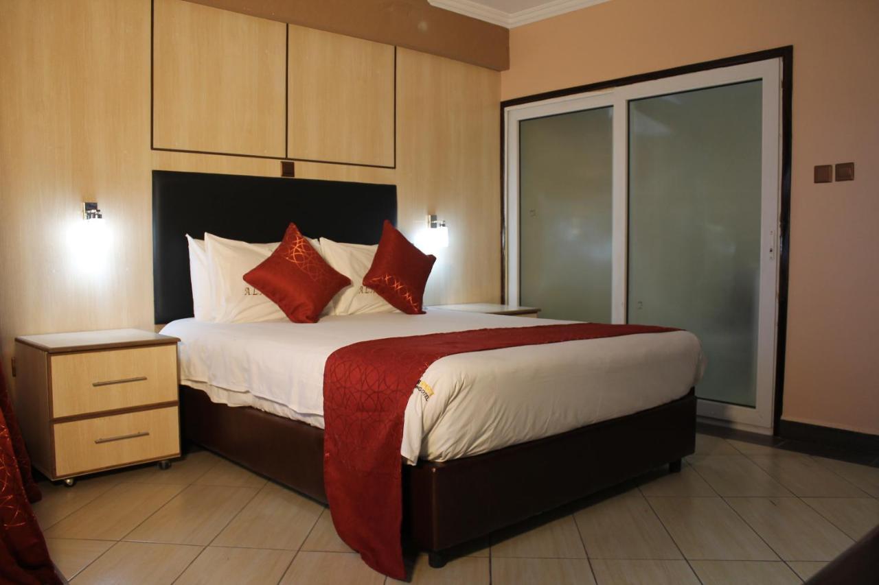 Airport Landing Hotel Nairobi Exteriér fotografie